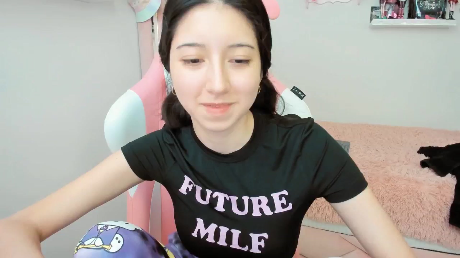 Gallery image thumbnail from Cherrycute666's myfreecams stream on, 01/16/2025, 23:27 image 9 of 20