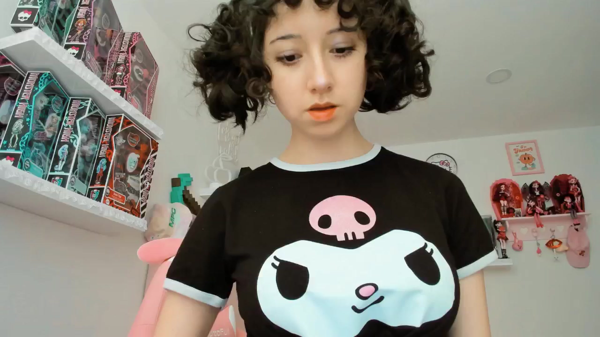 Gallery image thumbnail from Cherrycute666's myfreecams stream on, 01/17/2025, 23:00 image 19 of 20