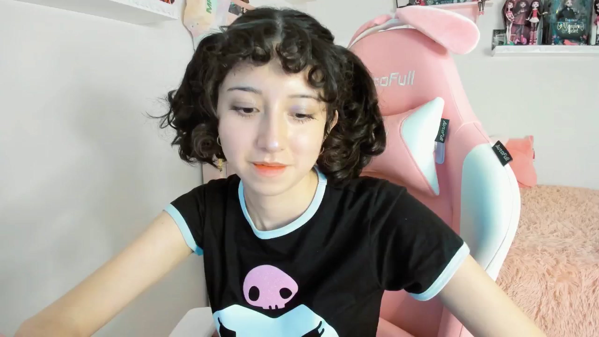 Gallery image thumbnail from Cherrycute666's myfreecams stream on, 01/18/2025, 24:09 image 20 of 20