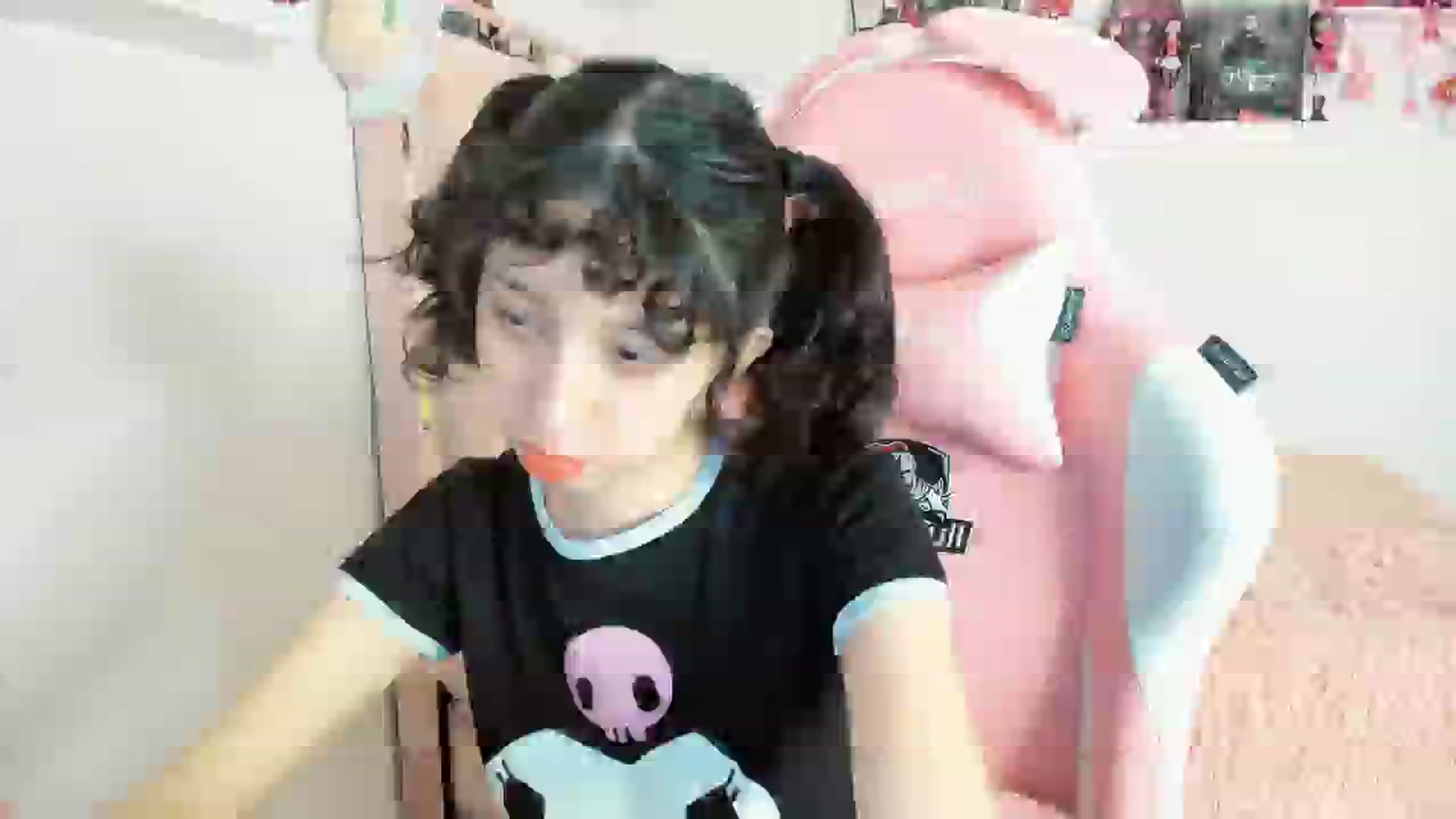 Gallery image thumbnail from Cherrycute666's myfreecams stream on, 01/18/2025, 24:48 image 18 of 20