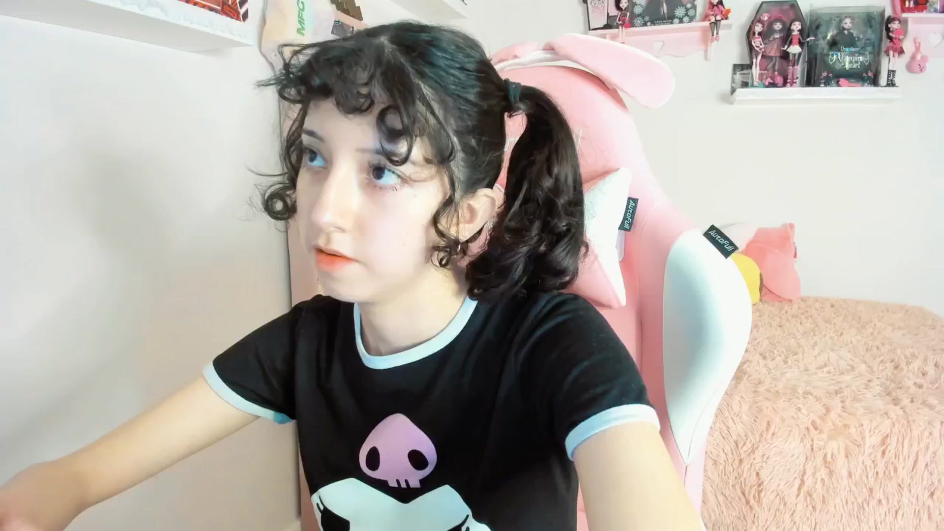 Gallery image thumbnail from Cherrycute666's myfreecams stream on, 01/18/2025, 03:00 image 8 of 20