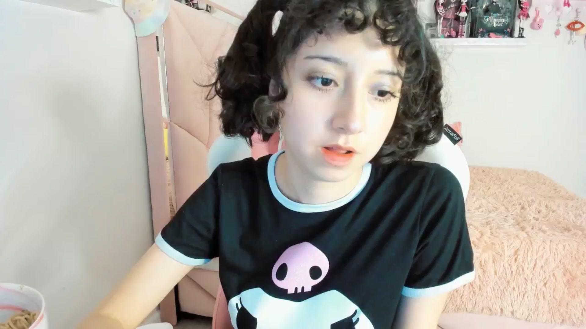 Gallery image thumbnail from Cherrycute666's myfreecams stream on, 01/18/2025, 03:00 image 3 of 20
