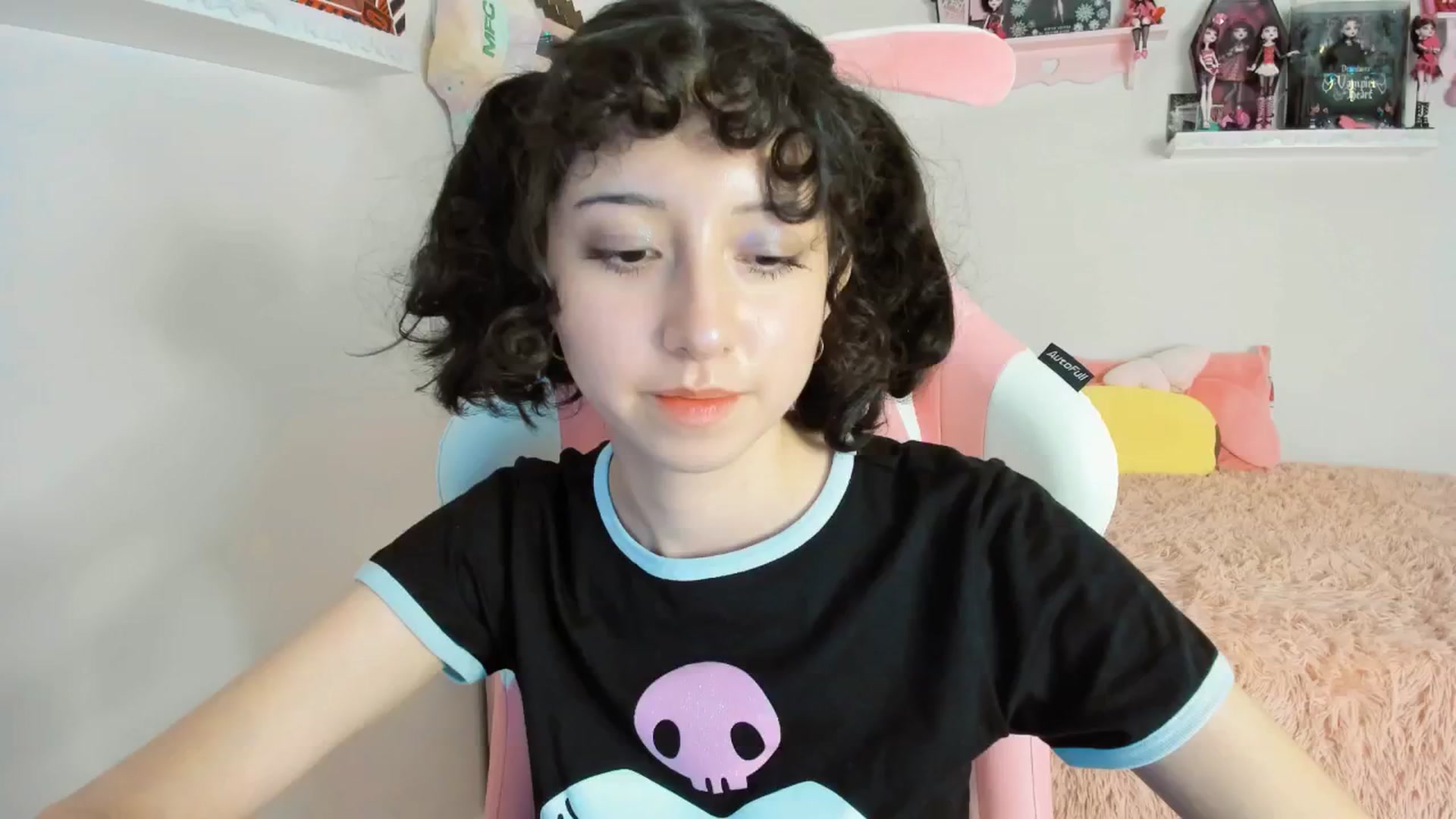 Gallery image thumbnail from Cherrycute666's myfreecams stream on, 01/18/2025, 03:57 image 20 of 20