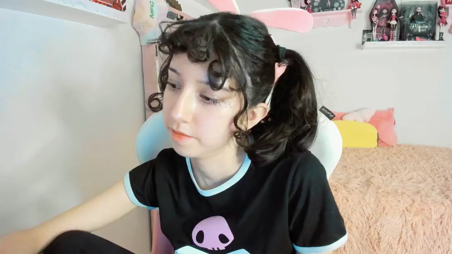 Gallery image thumbnail from Cherrycute666's myfreecams stream on, 01/18/2025, 03:57 image 9 of 20