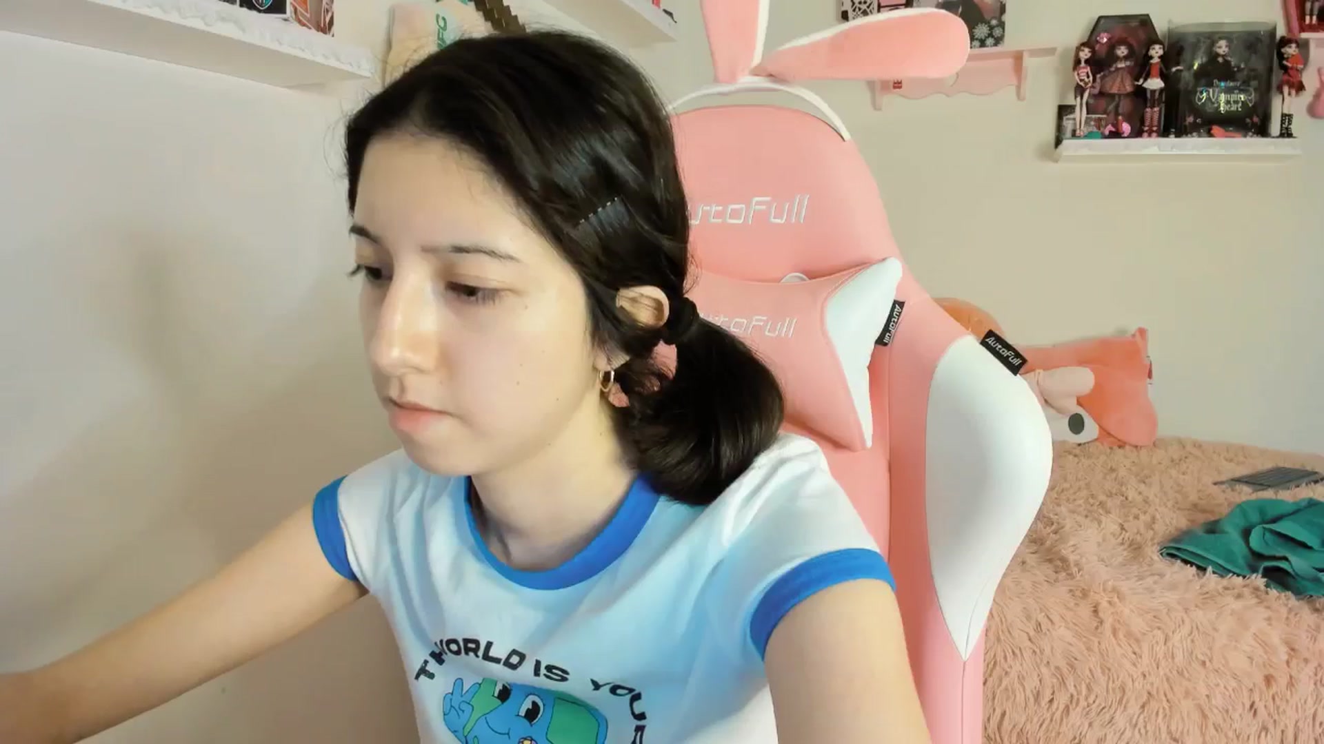 Gallery image thumbnail from Cherrycute666's myfreecams stream on, 01/20/2025, 10:30 image 17 of 20