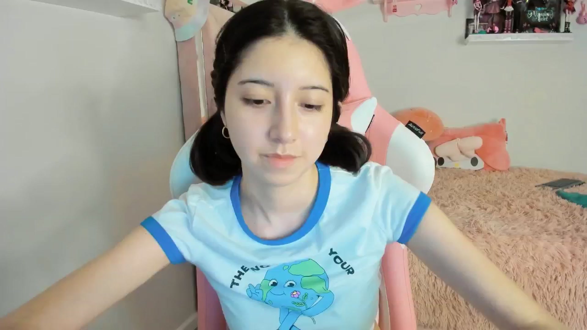 Gallery image thumbnail from Cherrycute666's myfreecams stream on, 01/20/2025, 10:30 image 2 of 20