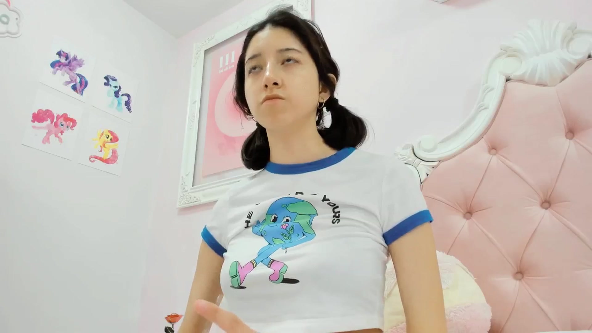 Gallery image thumbnail from Cherrycute666's myfreecams stream on, 01/20/2025, 10:30 image 13 of 20