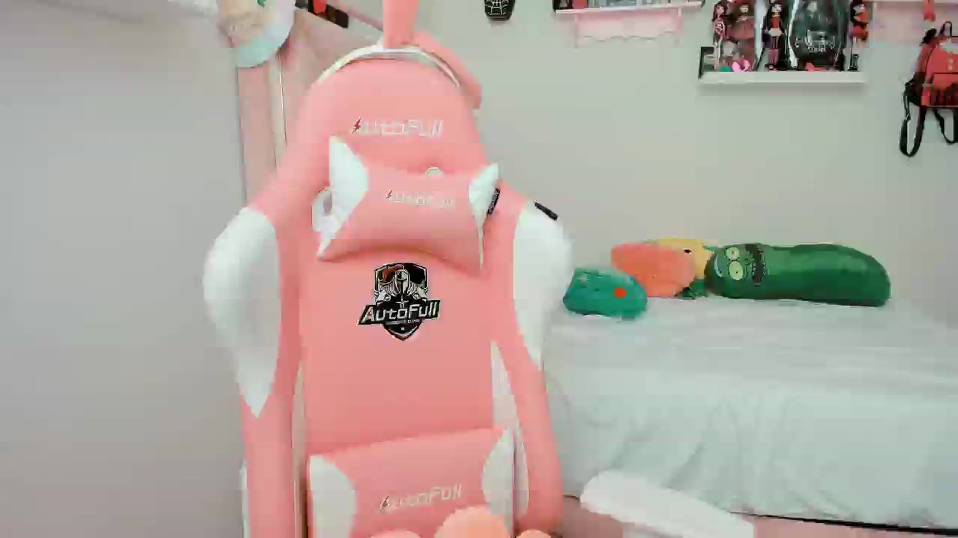 Gallery image thumbnail from Cherrycute666's myfreecams stream on, 01/21/2025, 21:47 image 3 of 20