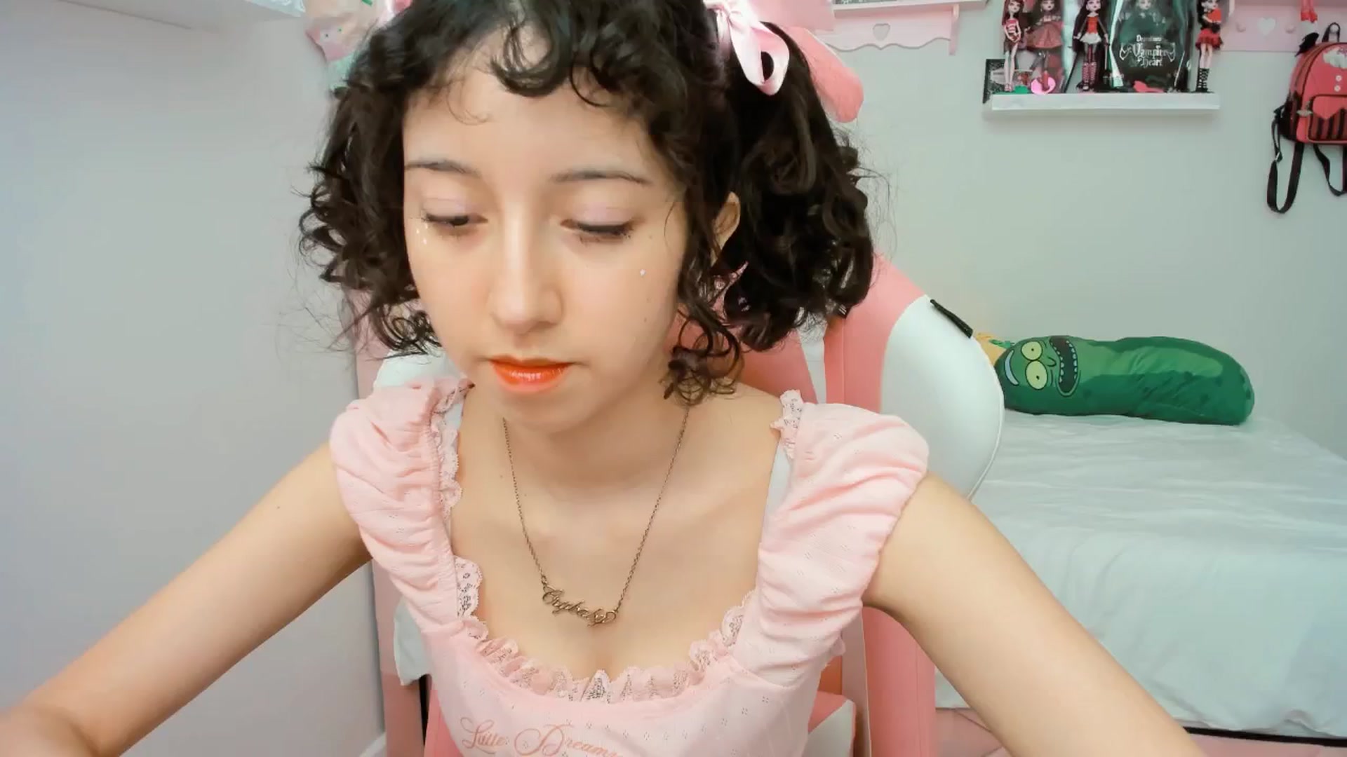 Gallery image thumbnail from Cherrycute666's myfreecams stream on, 01/21/2025, 21:47 image 14 of 20