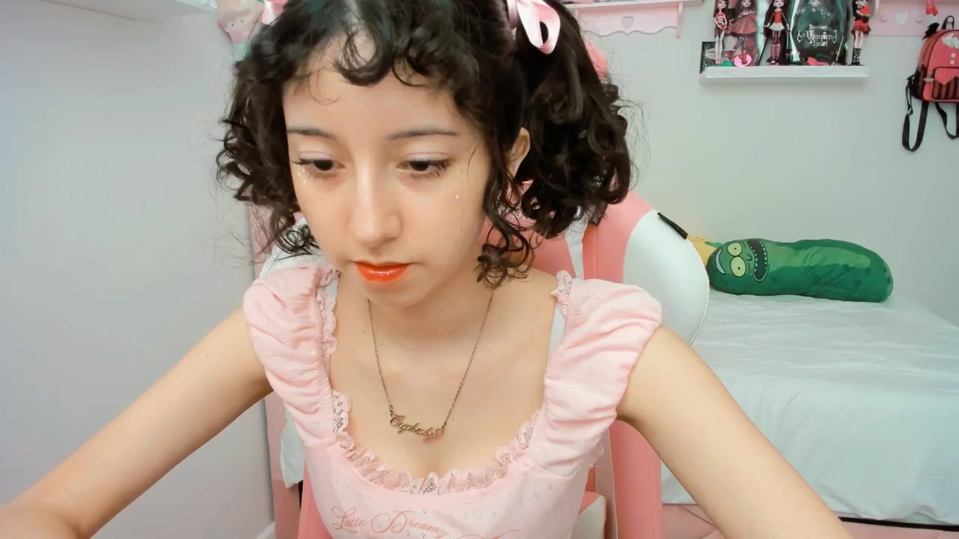 Gallery image thumbnail from Cherrycute666's myfreecams stream on, 01/21/2025, 21:47 image 18 of 20