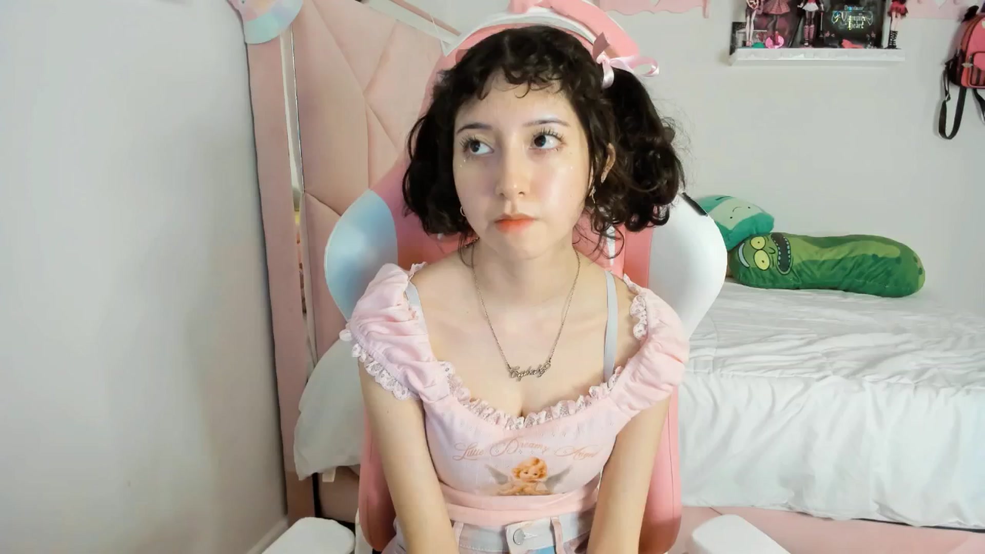 Gallery image thumbnail from Cherrycute666's myfreecams stream on, 01/22/2025, 05:47 image 9 of 20