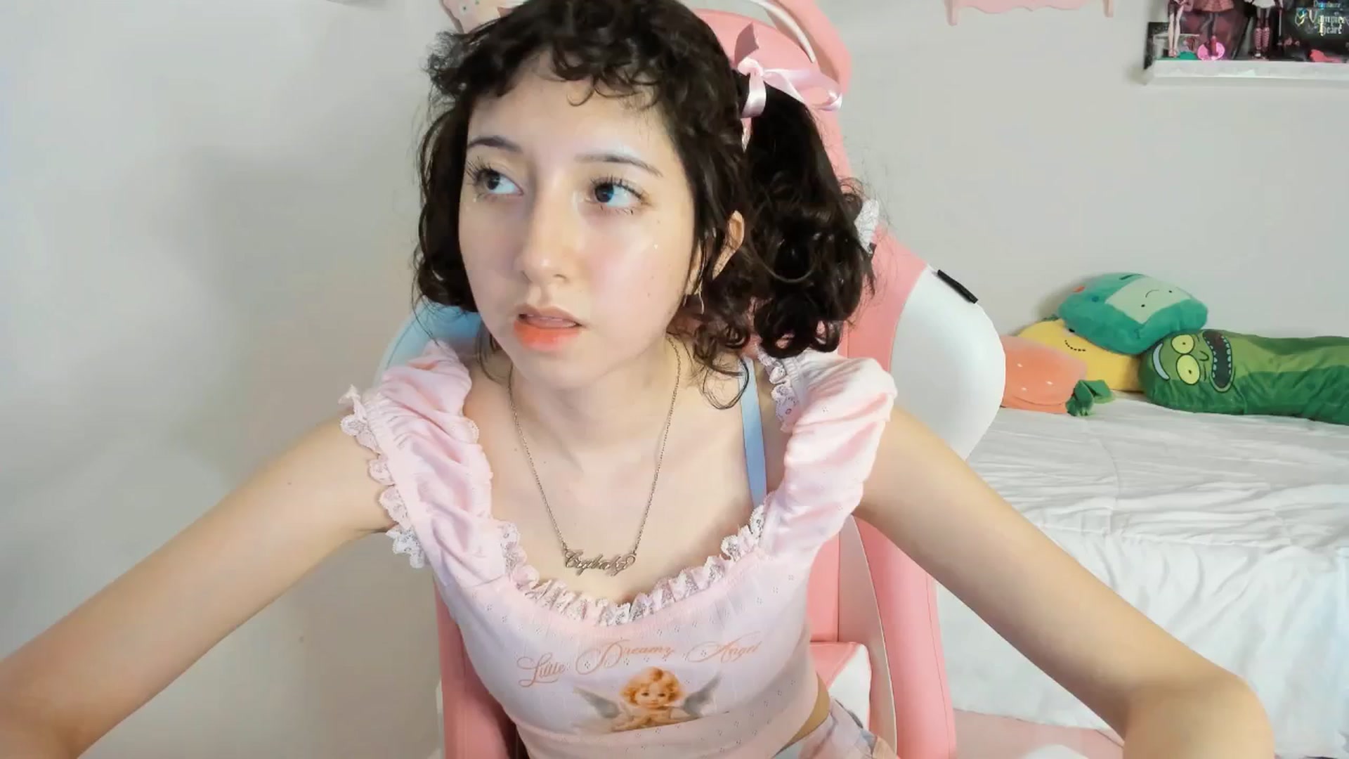 Gallery image thumbnail from Cherrycute666's myfreecams stream on, 01/22/2025, 05:47 image 16 of 20