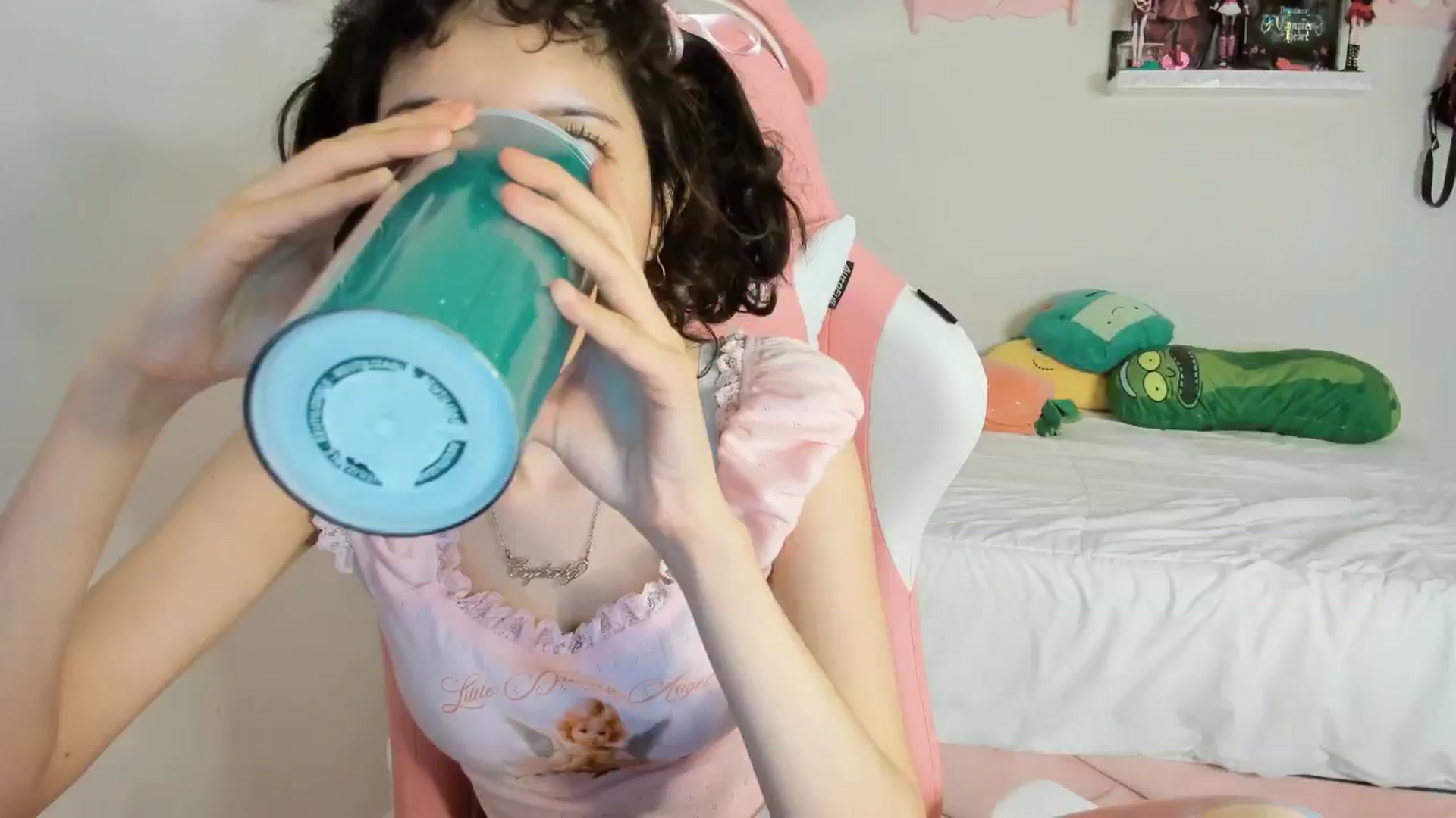 Gallery image thumbnail from Cherrycute666's myfreecams stream on, 01/22/2025, 05:47 image 12 of 20