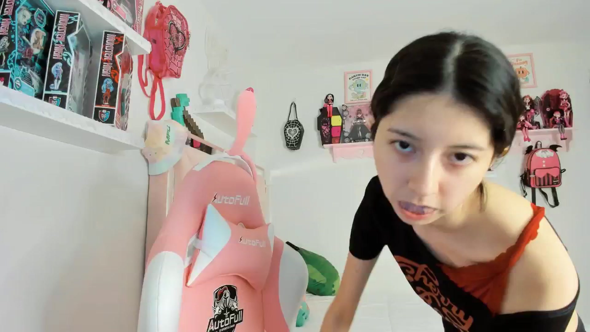 Gallery image thumbnail from Cherrycute666's myfreecams stream on, 01/23/2025, 07:47 image 1 of 20