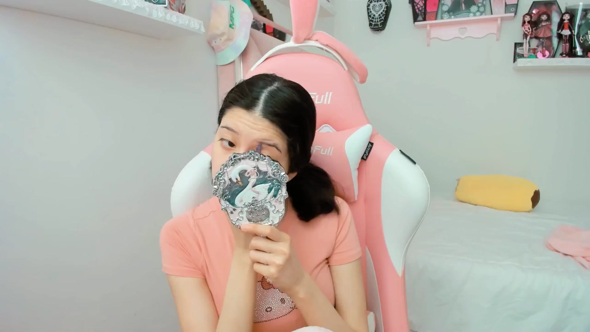 Gallery image thumbnail from Cherrycute666's myfreecams stream on, 01/23/2025, 20:11 image 4 of 20