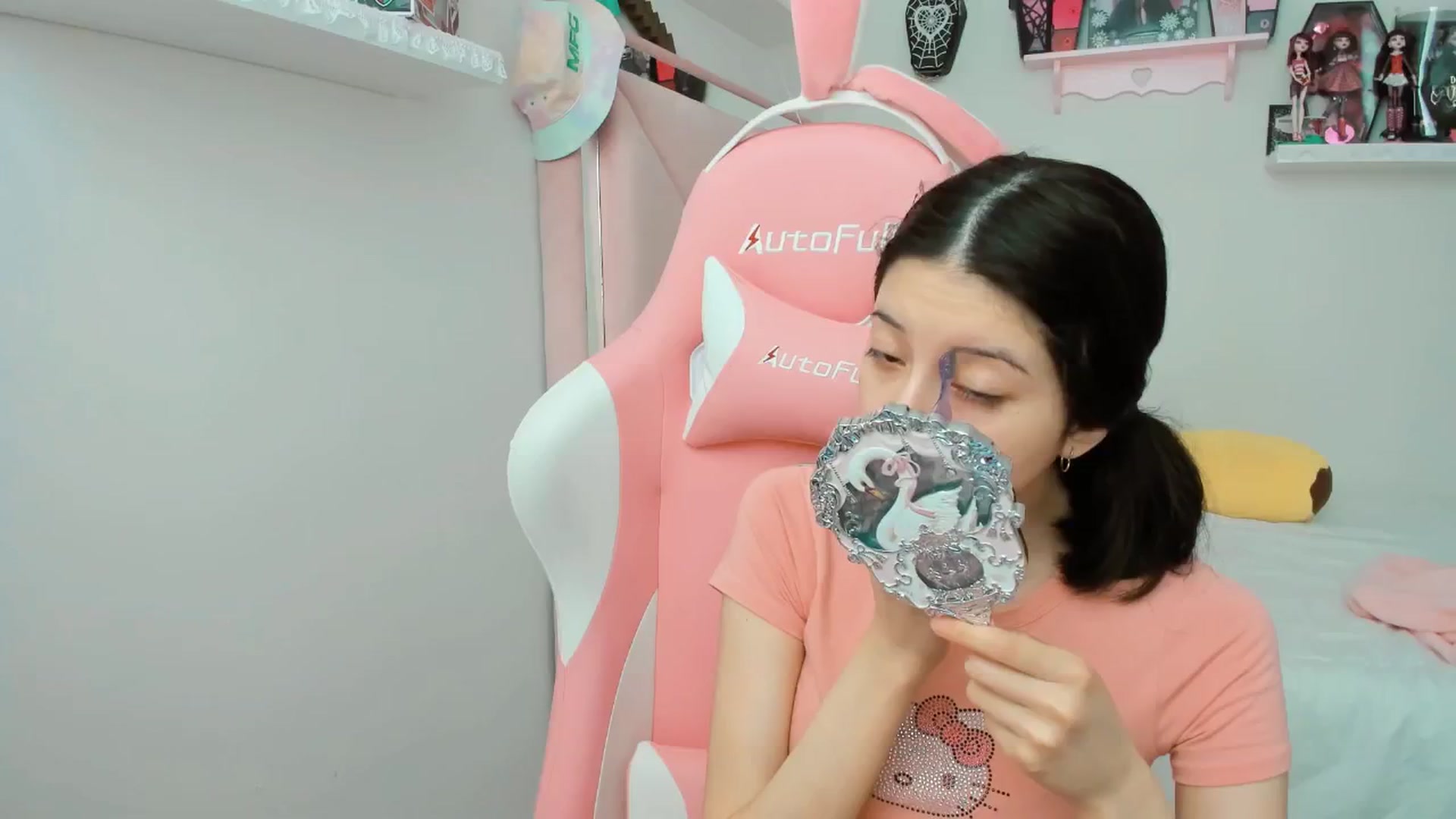 Gallery image thumbnail from Cherrycute666's myfreecams stream on, 01/23/2025, 20:11 image 5 of 20