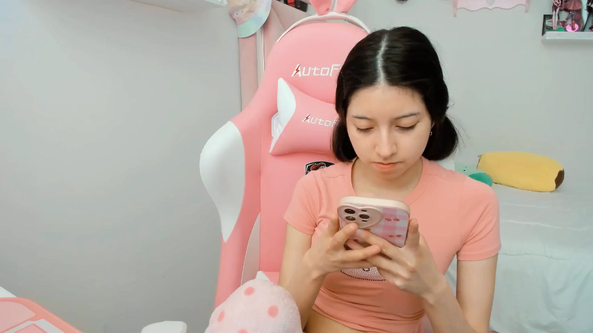 Gallery image thumbnail from Cherrycute666's myfreecams stream on, 01/23/2025, 23:09 image 2 of 20