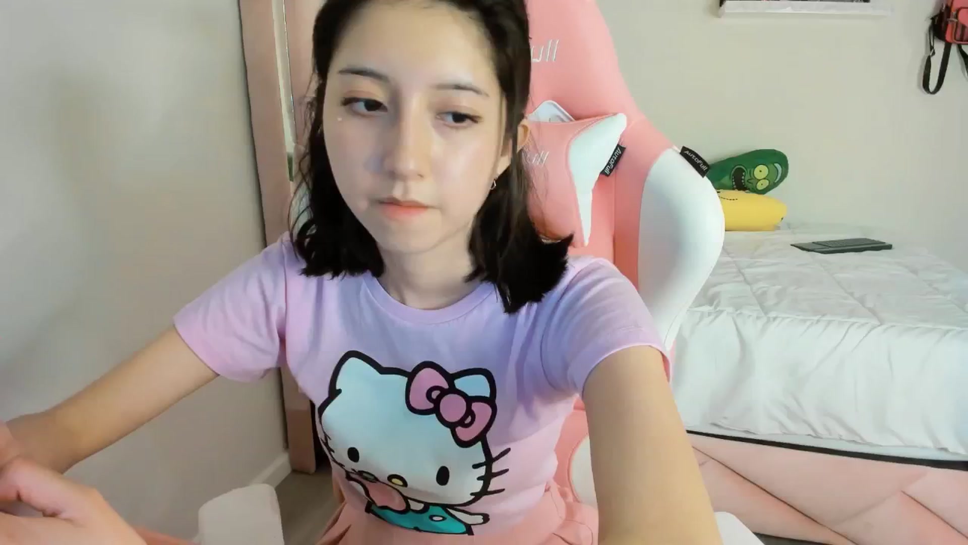 Gallery image thumbnail from Cherrycute666's myfreecams stream on, 01/25/2025, 08:33 image 13 of 20