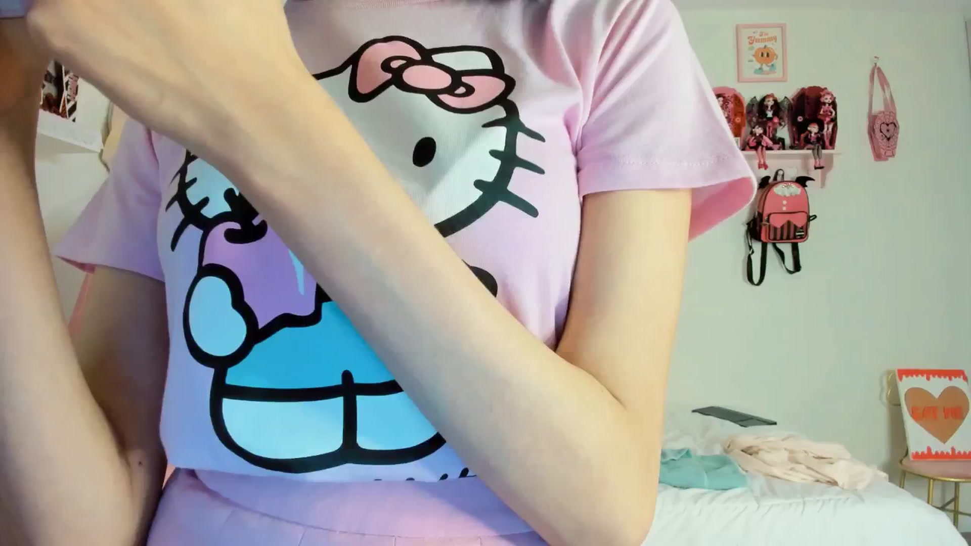 Gallery image thumbnail from Cherrycute666's myfreecams stream on, 01/25/2025, 08:33 image 3 of 20