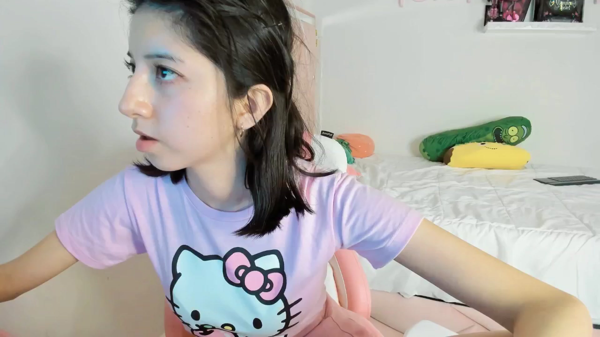 Gallery image thumbnail from Cherrycute666's myfreecams stream on, 01/25/2025, 08:59 image 16 of 20