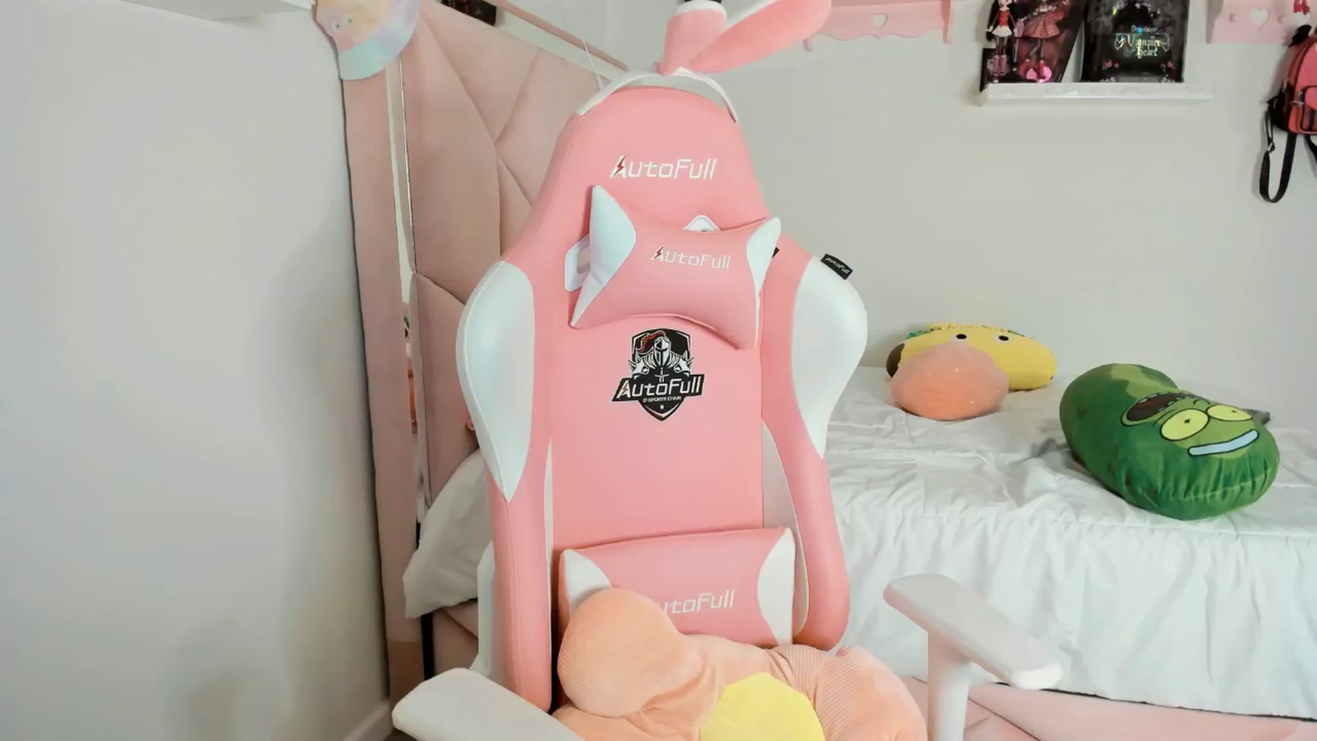Gallery image thumbnail from Cherrycute666's myfreecams stream on, 01/25/2025, 10:53 image 3 of 20