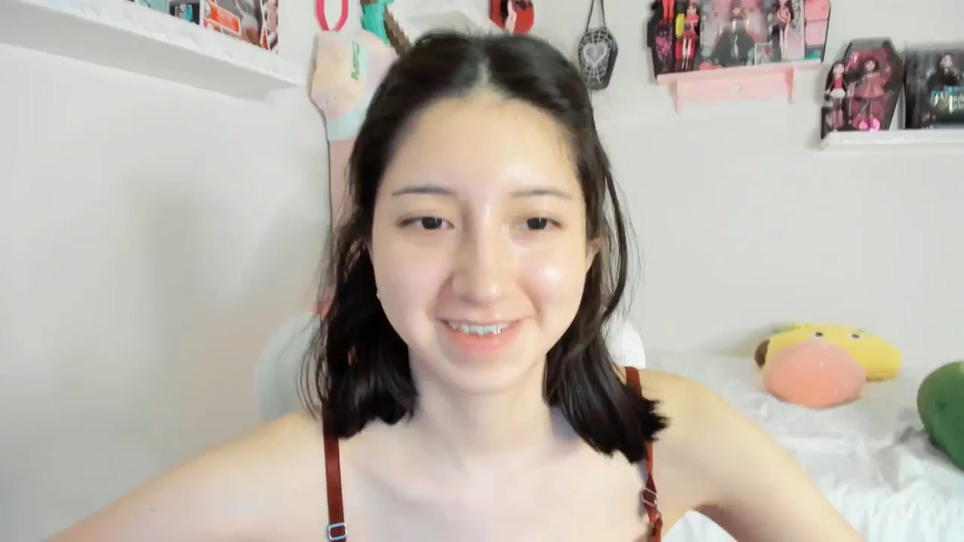 Gallery image thumbnail from Cherrycute666's myfreecams stream on, 01/25/2025, 12:20 image 19 of 20