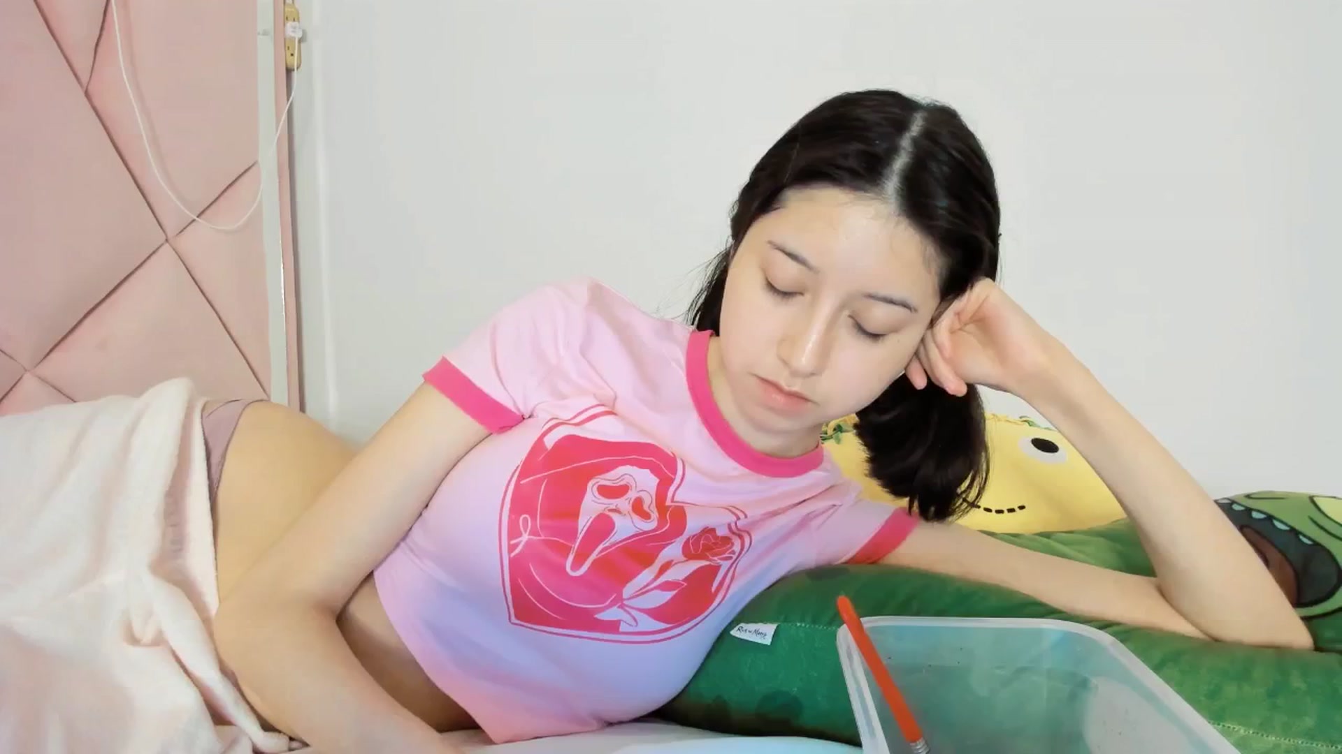 Gallery image thumbnail from Cherrycute666's myfreecams stream on, 01/26/2025, 01:33 image 19 of 20
