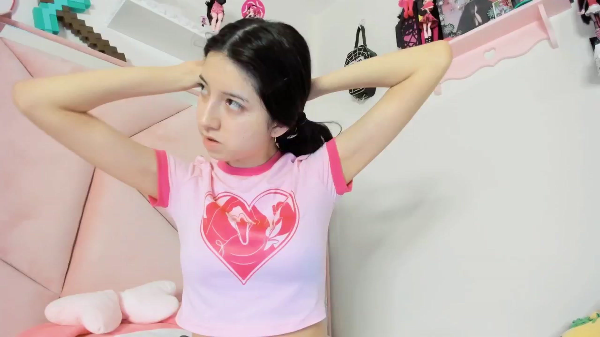 Gallery image thumbnail from Cherrycute666's myfreecams stream on, 01/26/2025, 10:05 image 3 of 20