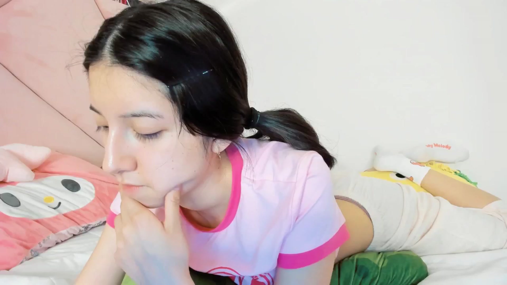 Gallery image thumbnail from Cherrycute666's myfreecams stream on, 01/26/2025, 10:05 image 8 of 20