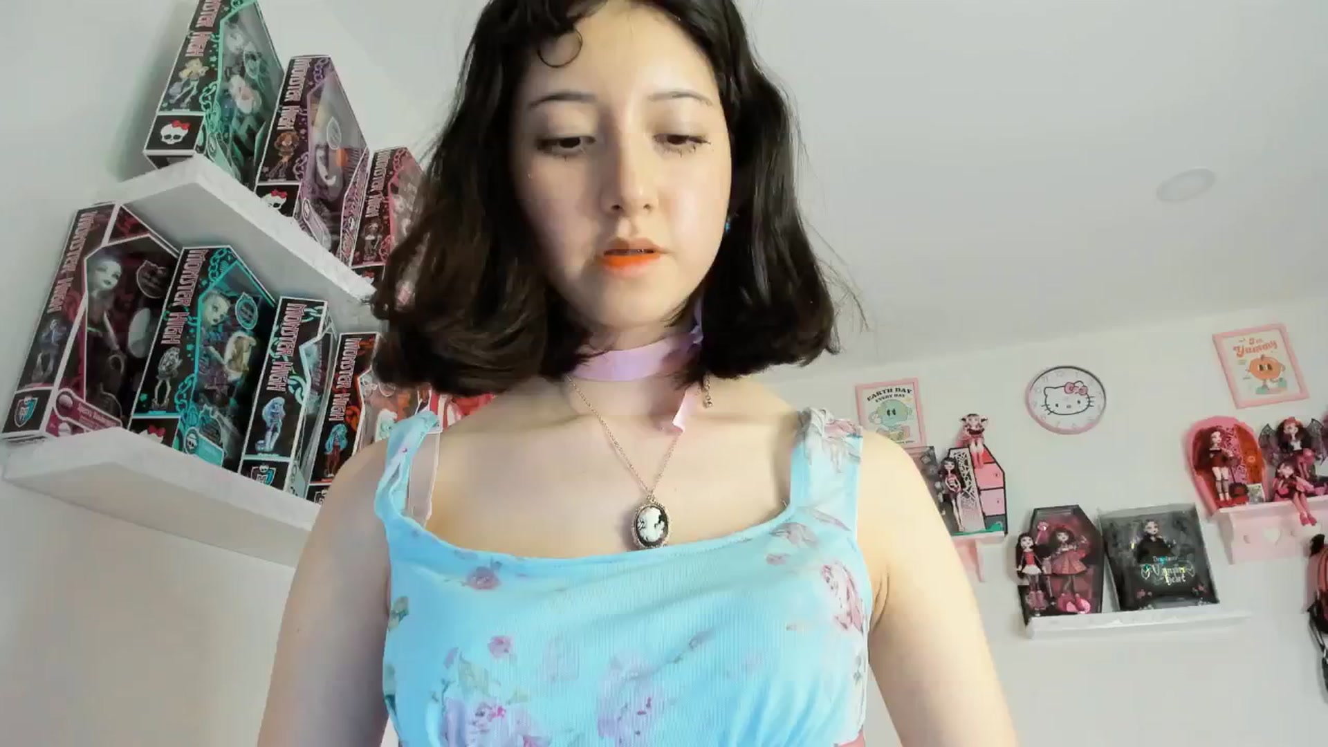 Gallery image thumbnail from Cherrycute666's myfreecams stream on, 01/28/2025, 05:42 image 19 of 20