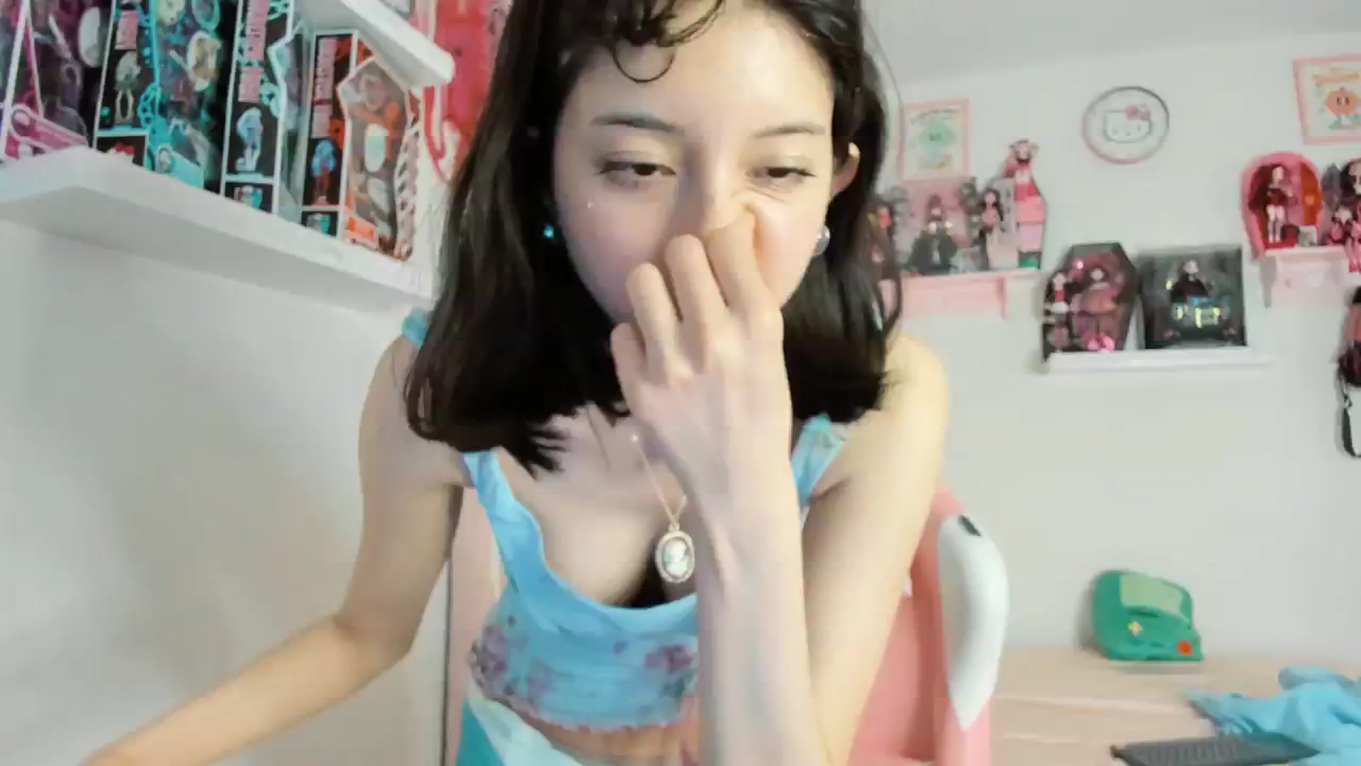 Gallery image thumbnail from Cherrycute666's myfreecams stream on, 01/28/2025, 05:42 image 14 of 20