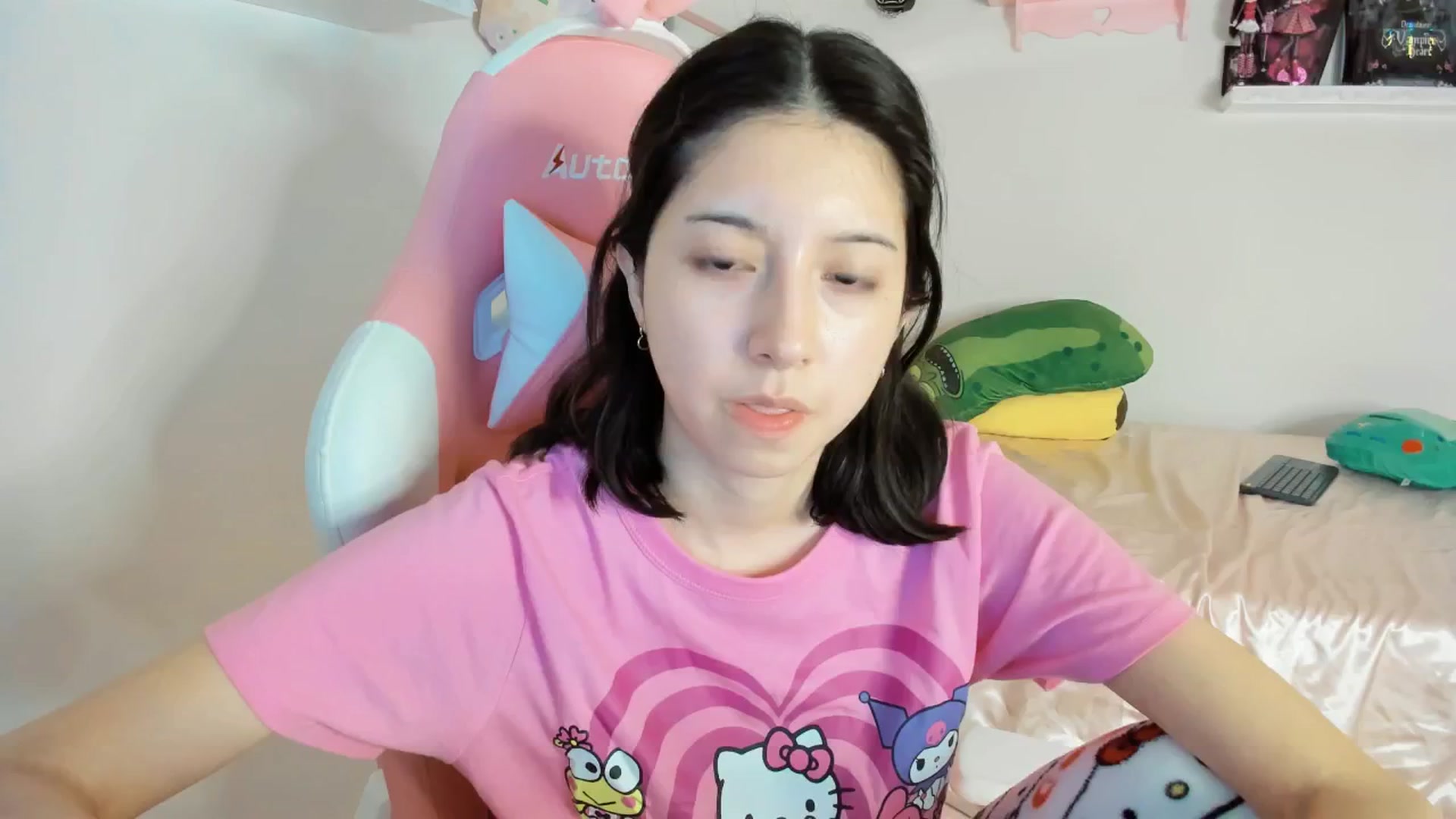 Gallery image thumbnail from Cherrycute666's myfreecams stream on, 01/29/2025, 01:31 image 17 of 20