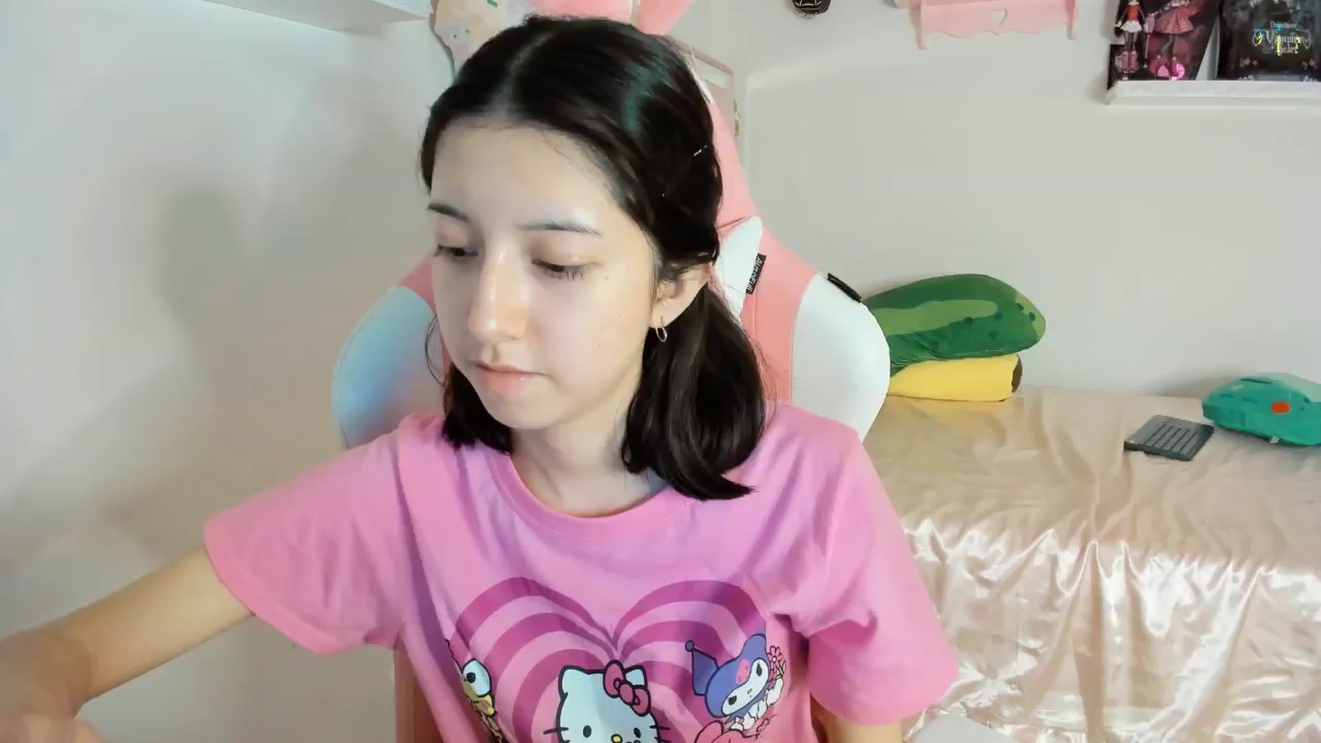 Gallery image thumbnail from Cherrycute666's myfreecams stream on, 01/29/2025, 01:31 image 19 of 20