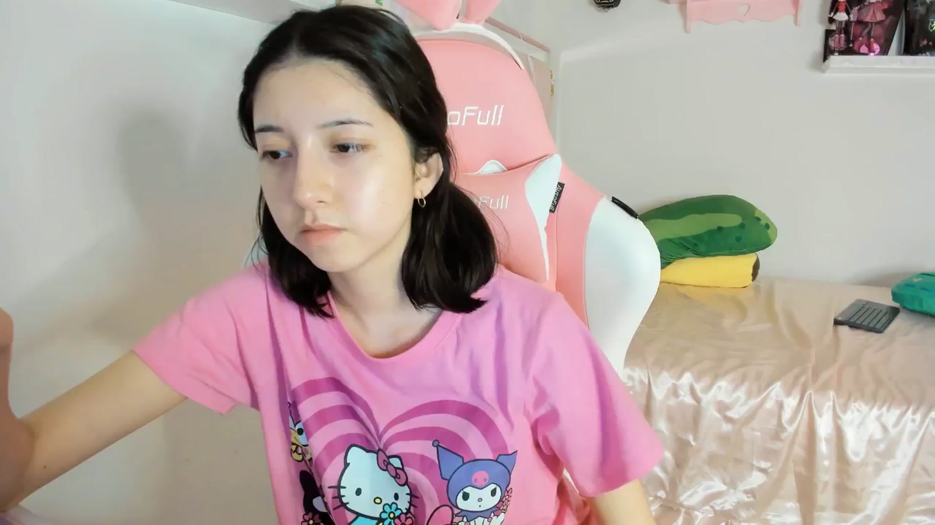 Gallery image thumbnail from Cherrycute666's myfreecams stream on, 01/29/2025, 01:31 image 6 of 20