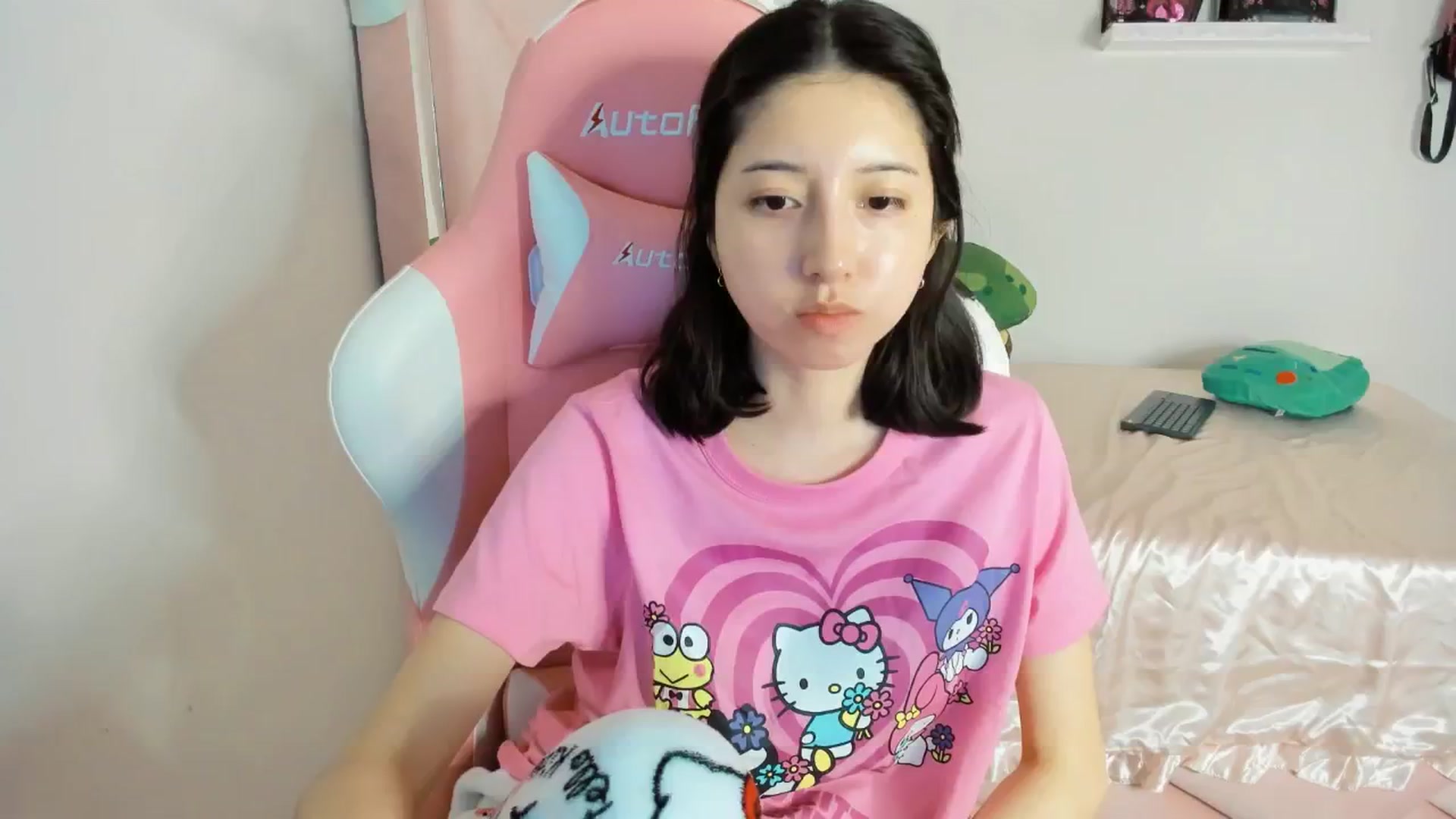 Gallery image thumbnail from Cherrycute666's myfreecams stream on, 01/29/2025, 07:41 image 8 of 20