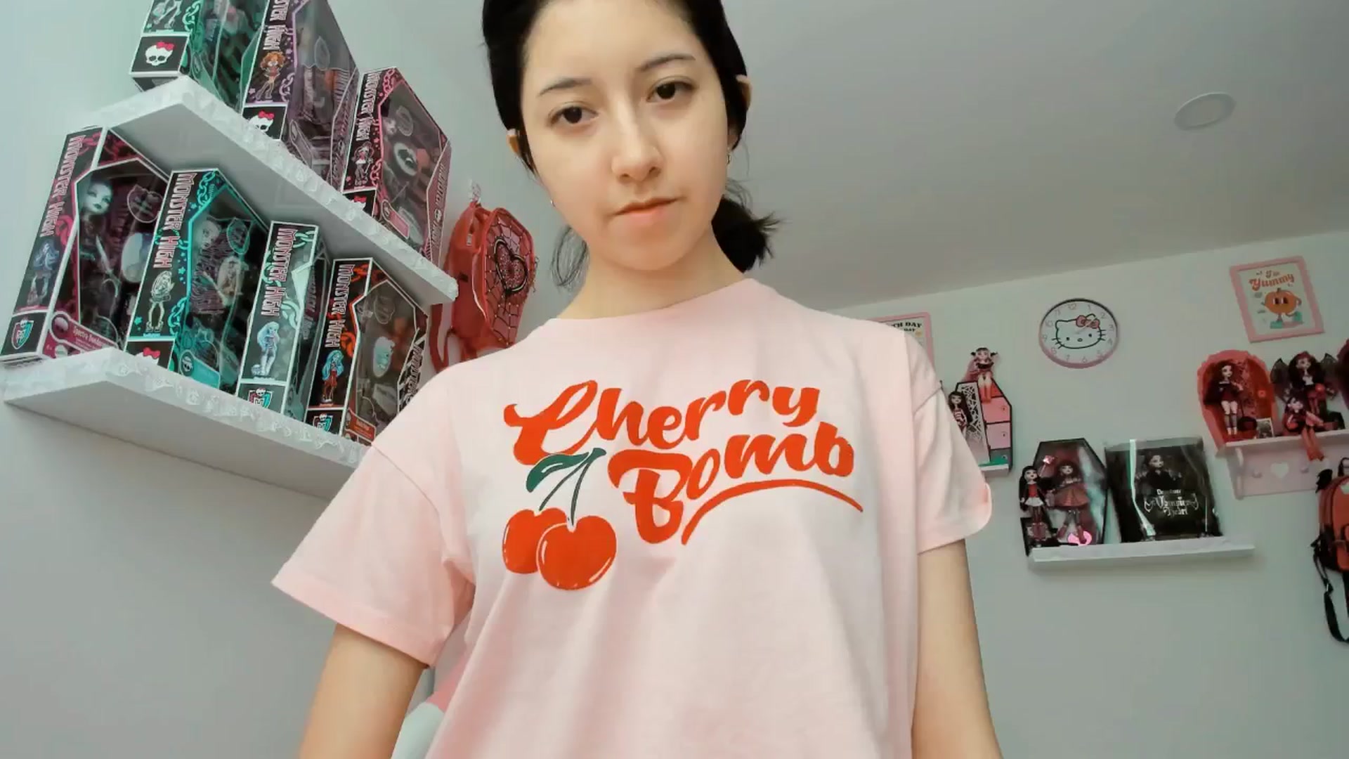 Gallery image thumbnail from Cherrycute666's myfreecams stream on, 01/29/2025, 20:46 image 5 of 20