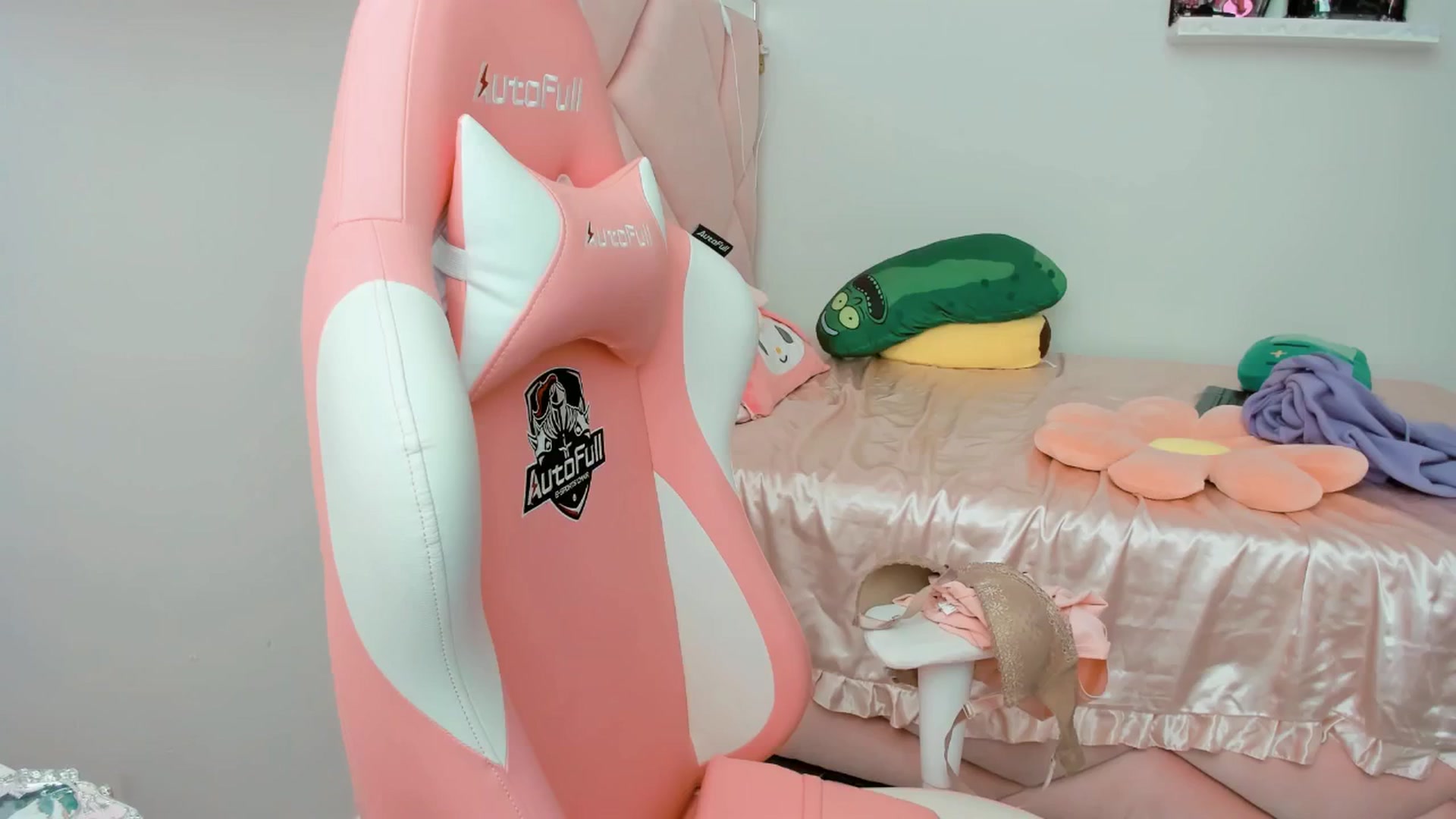 Gallery image thumbnail from Cherrycute666's myfreecams stream on, 01/29/2025, 20:46 image 15 of 20