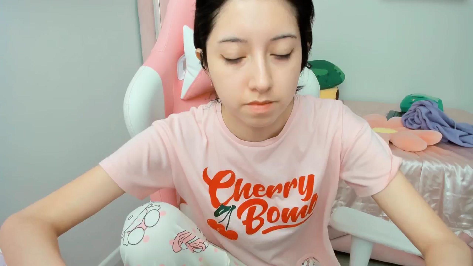 Gallery image thumbnail from Cherrycute666's myfreecams stream on, 01/29/2025, 20:46 image 11 of 20