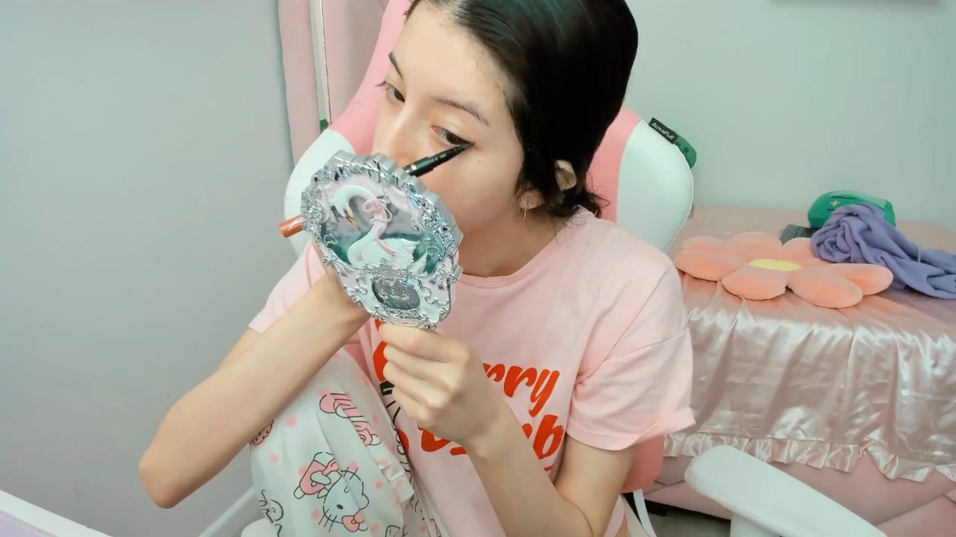 Gallery image thumbnail from Cherrycute666's myfreecams stream on, 01/29/2025, 20:46 image 10 of 20