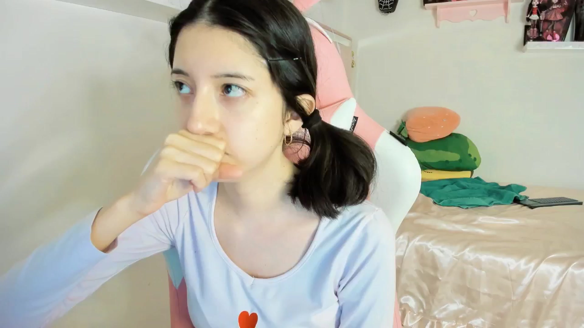 Gallery image thumbnail from Cherrycute666's myfreecams stream on, 01/31/2025, 02:10 image 20 of 20
