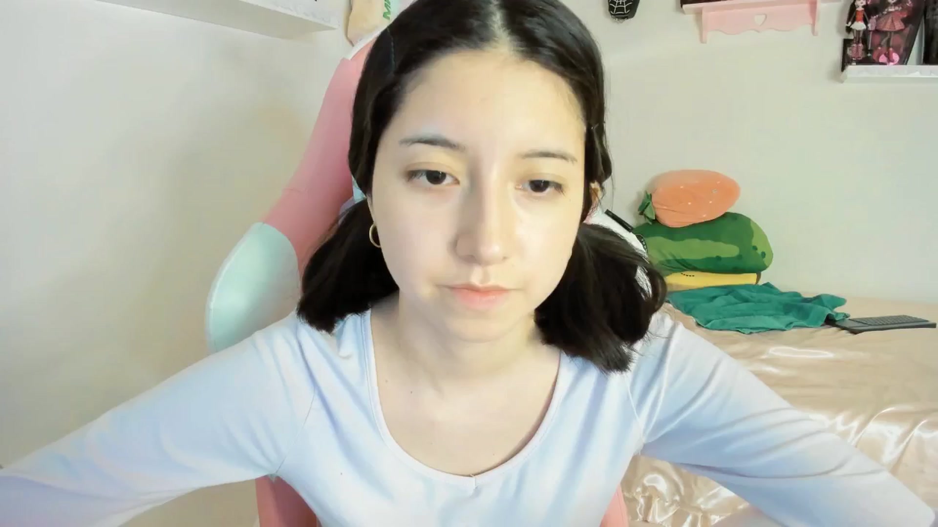 Gallery image thumbnail from Cherrycute666's myfreecams stream on, 01/31/2025, 02:10 image 19 of 20