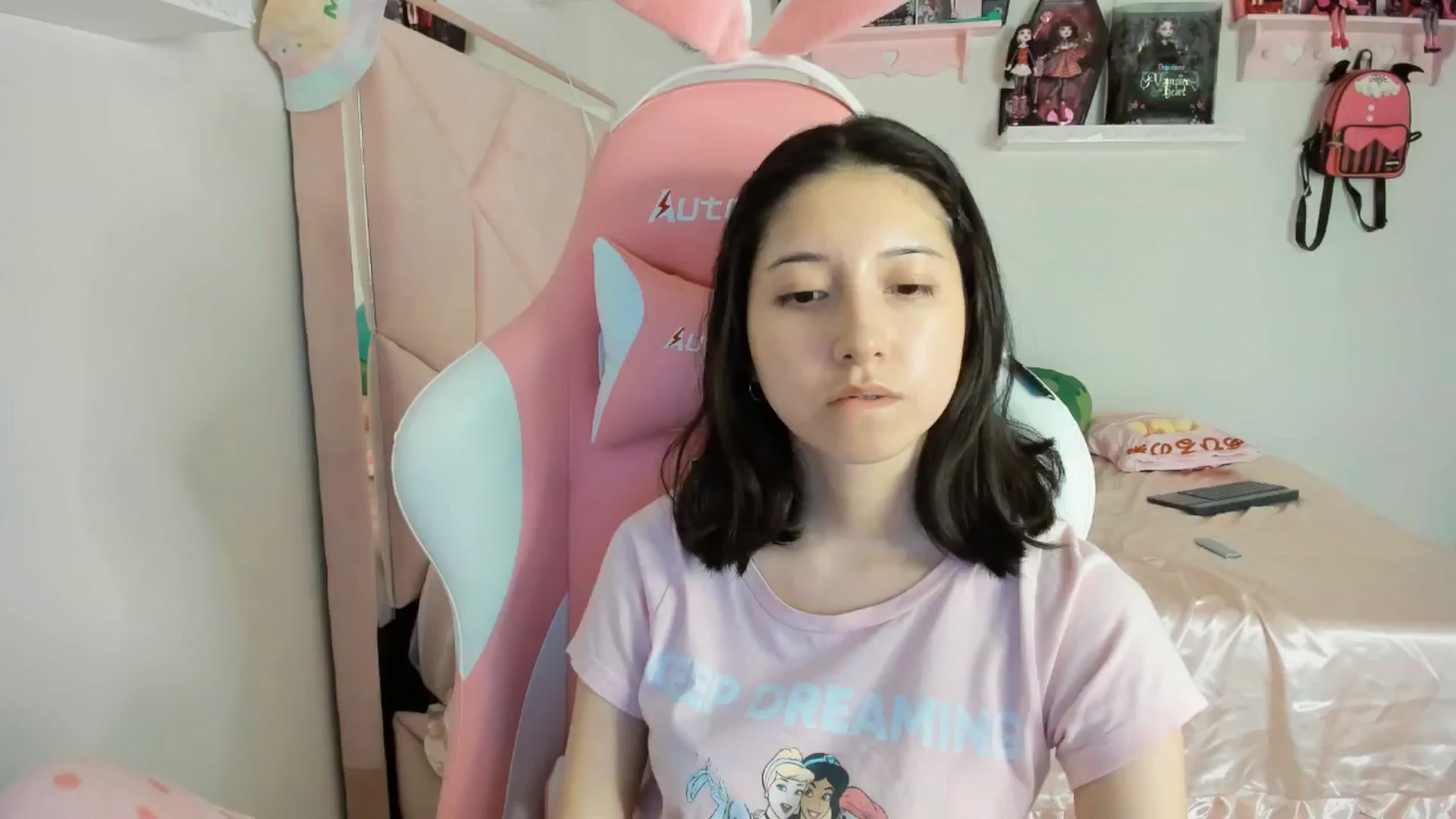 Gallery image thumbnail from Cherrycute666's myfreecams stream on, 01/31/2025, 09:02 image 16 of 20