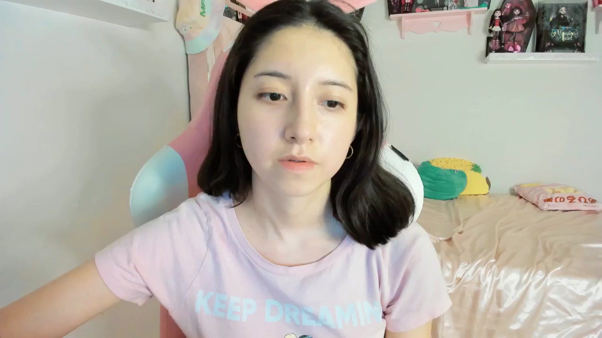 Gallery image thumbnail from Cherrycute666's myfreecams stream on, 01/31/2025, 14:16 image 1 of 20