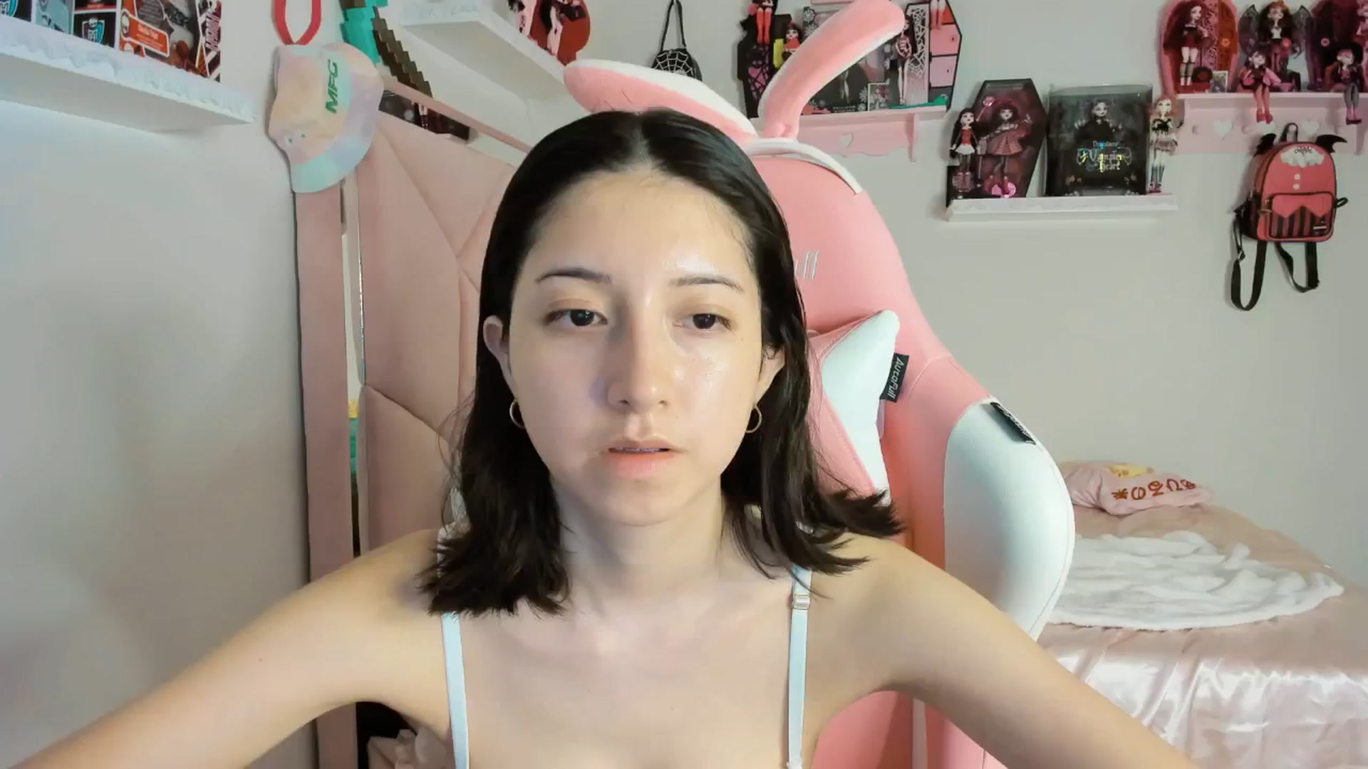 Gallery image thumbnail from Cherrycute666's myfreecams stream on, 02/01/2025, 10:28 image 1 of 20