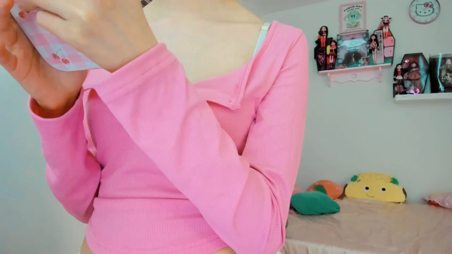 Gallery image thumbnail from Cherrycute666's myfreecams stream on, 02/02/2025, 16:51 image 5 of 20