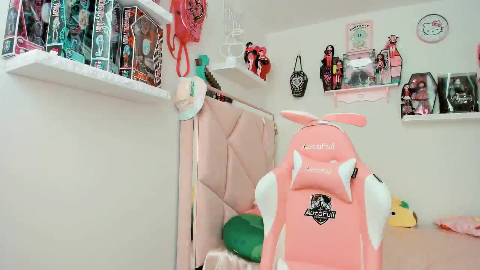 Gallery image thumbnail from Cherrycute666's myfreecams stream on, 02/02/2025, 17:32 image 20 of 20