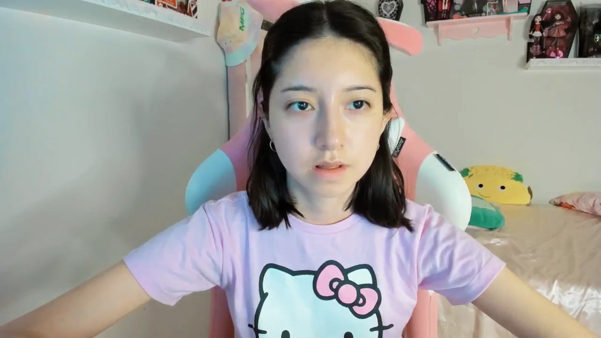 Gallery image thumbnail from Cherrycute666's myfreecams stream on, 02/03/2025, 06:11 image 2 of 20