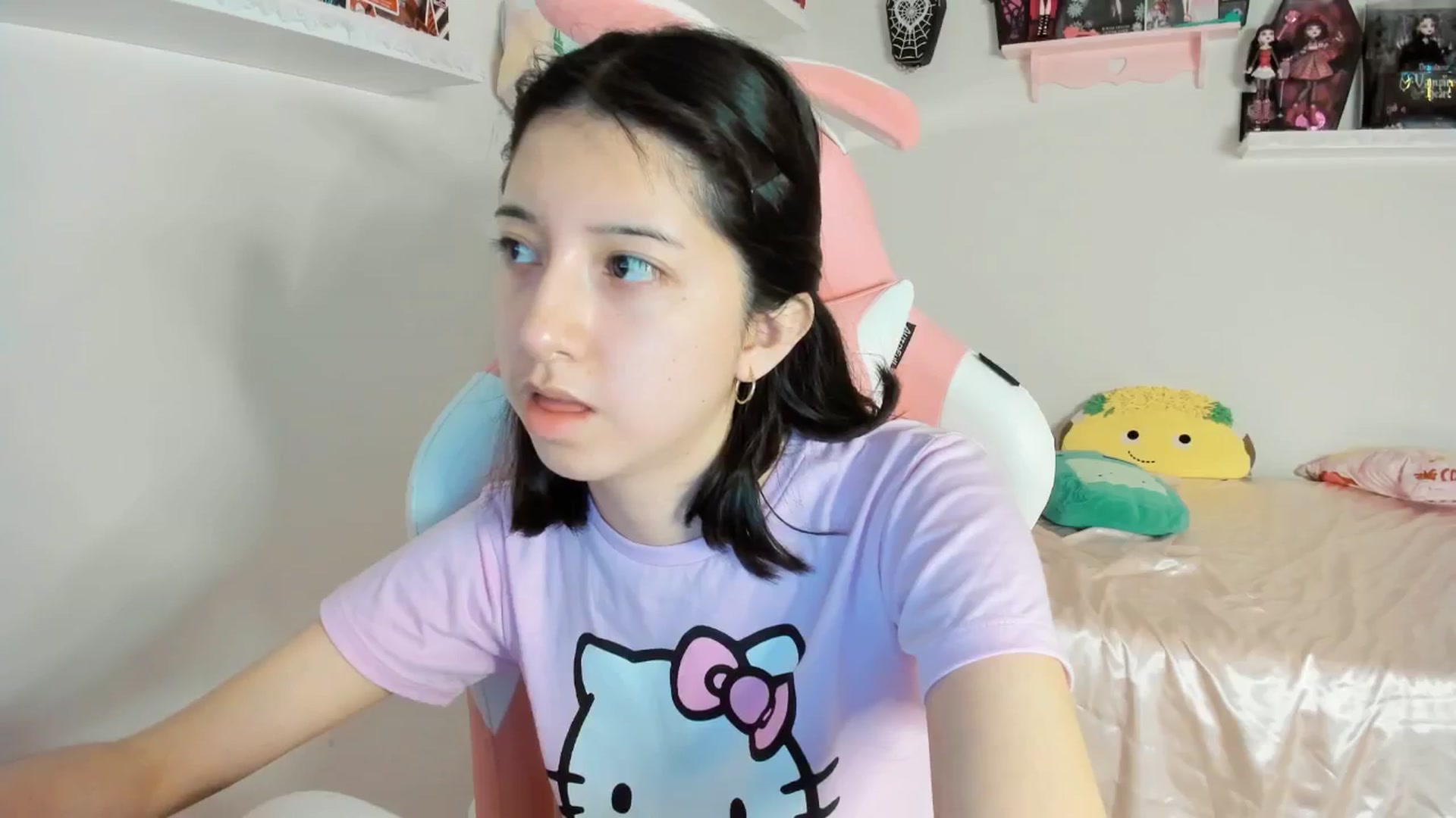 Gallery image thumbnail from Cherrycute666's myfreecams stream on, 02/03/2025, 06:11 image 20 of 20