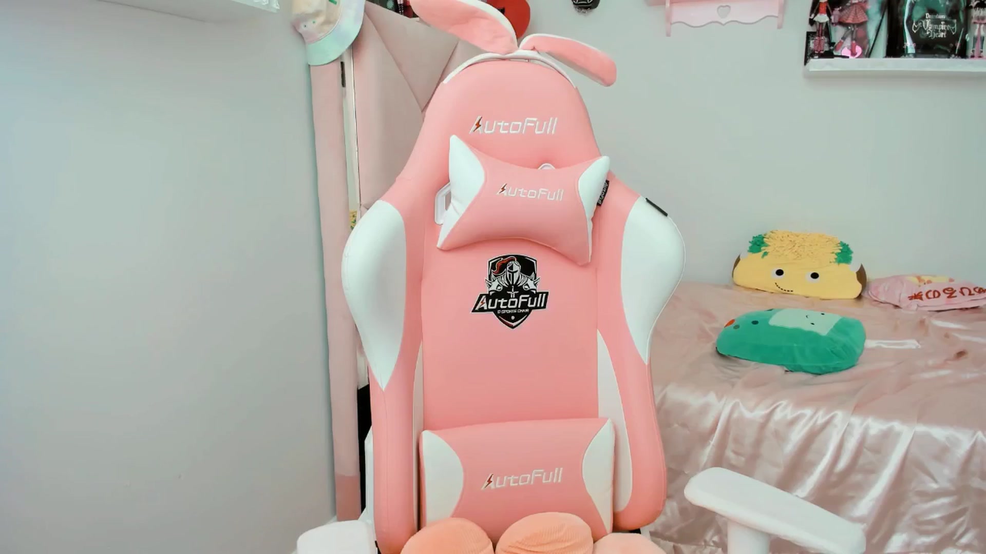 Gallery image thumbnail from Cherrycute666's myfreecams stream on, 02/03/2025, 18:05 image 19 of 20