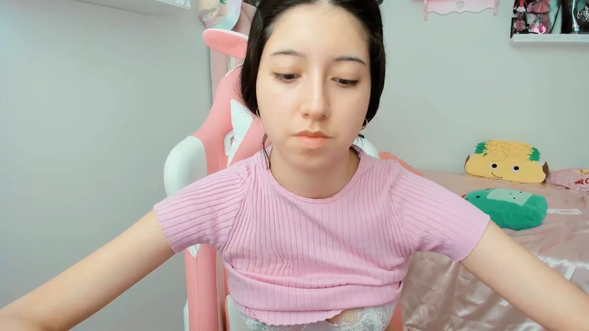 Gallery image thumbnail from Cherrycute666's myfreecams stream on, 02/03/2025, 18:29 image 8 of 20